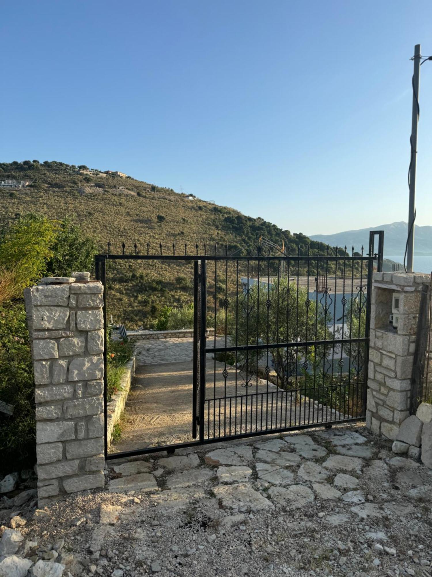 Vila Bedro Sarande Luaran gambar